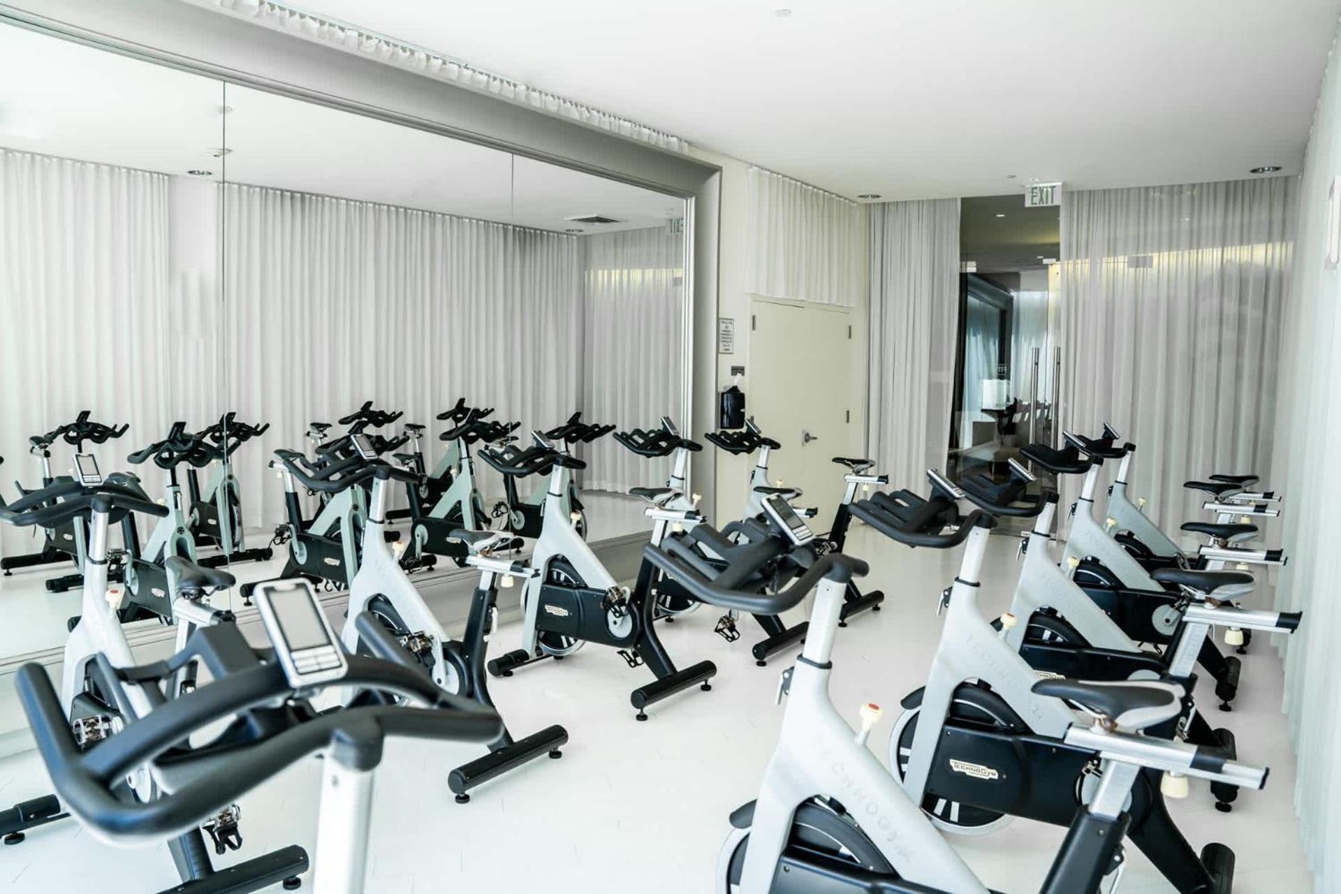 Apartment Mvr Stylish High-rise With Epic Views *