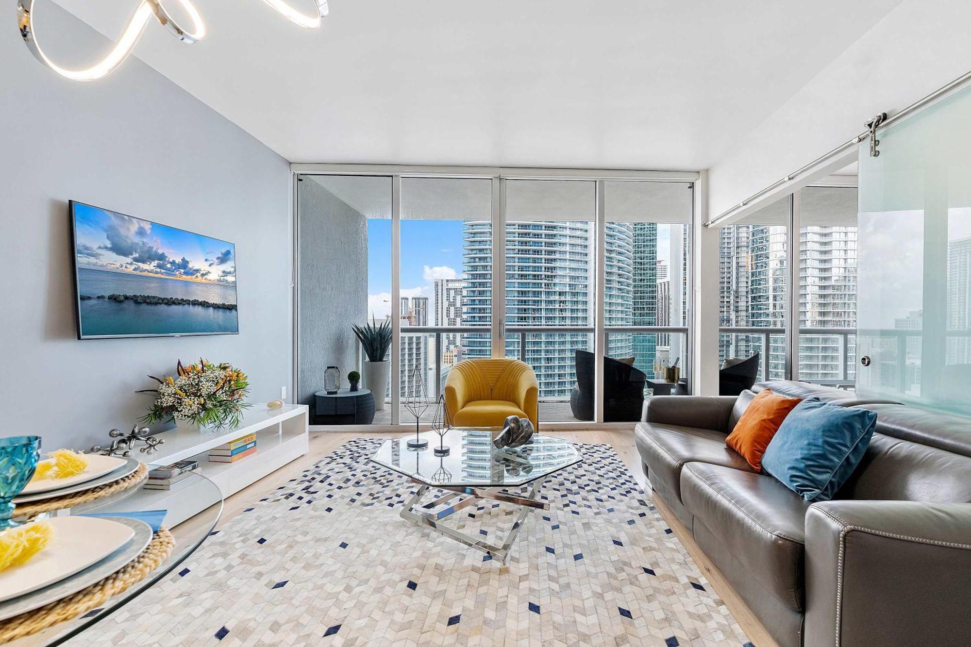 Mvr Stylish High-rise With Epic Views *